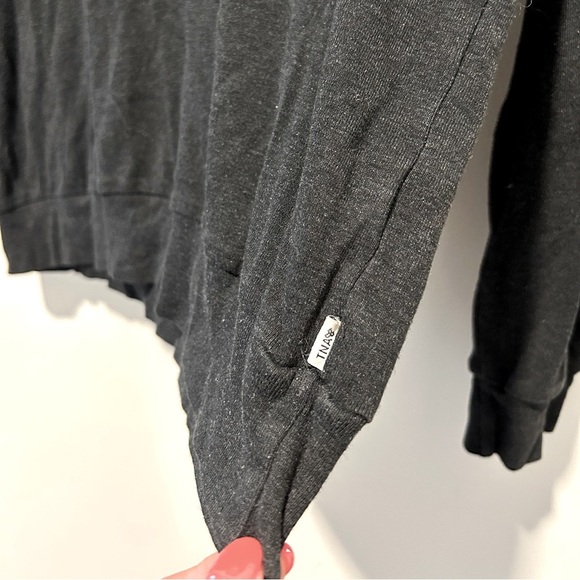 ARITZIA TNA GREY L/S Hoody Shirt ✨ size XS - Picture 3 of 5